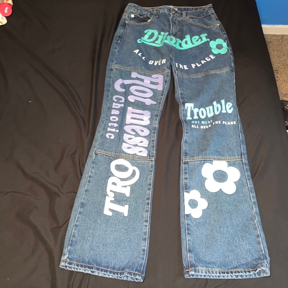 Adika graphic jeans